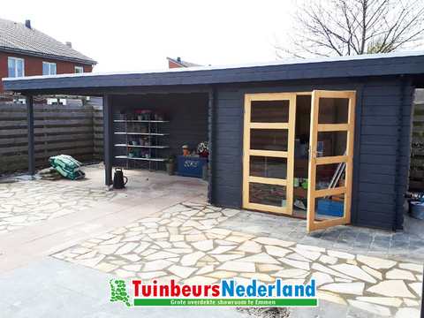 Image of TUINHUIS AMSTERDAM: ZWART + EIKEN - PLAT DAK